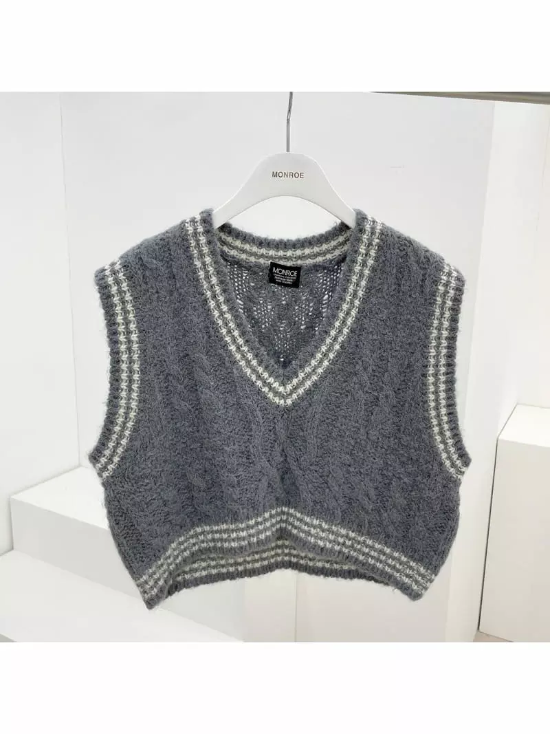 Monroe - Korean Women Fashion - #momslook - Twist Crop Vest