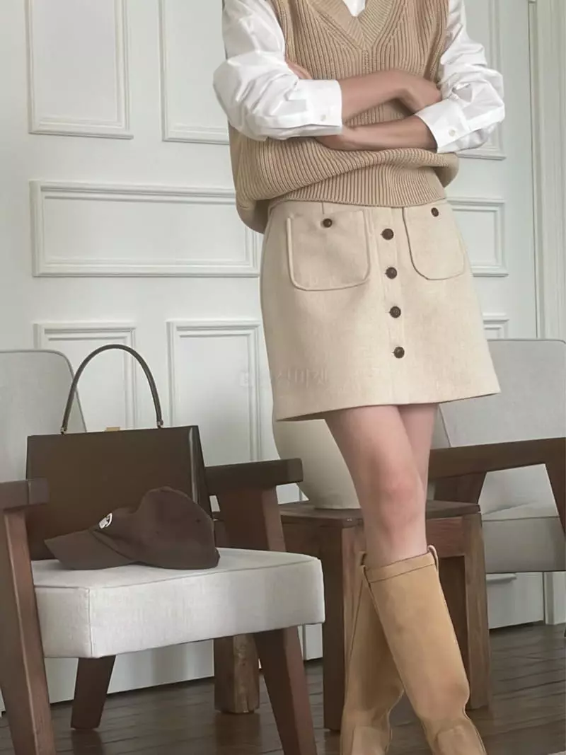 Nan - Korean Women Fashion - #vintageinspired - V Vest - 11