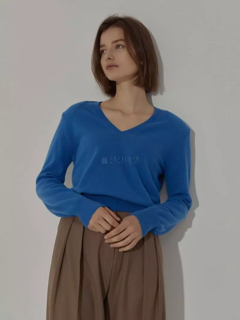 Neroli36 - Korean Women Fashion - #momslook - Pad V Knit Tee - 2