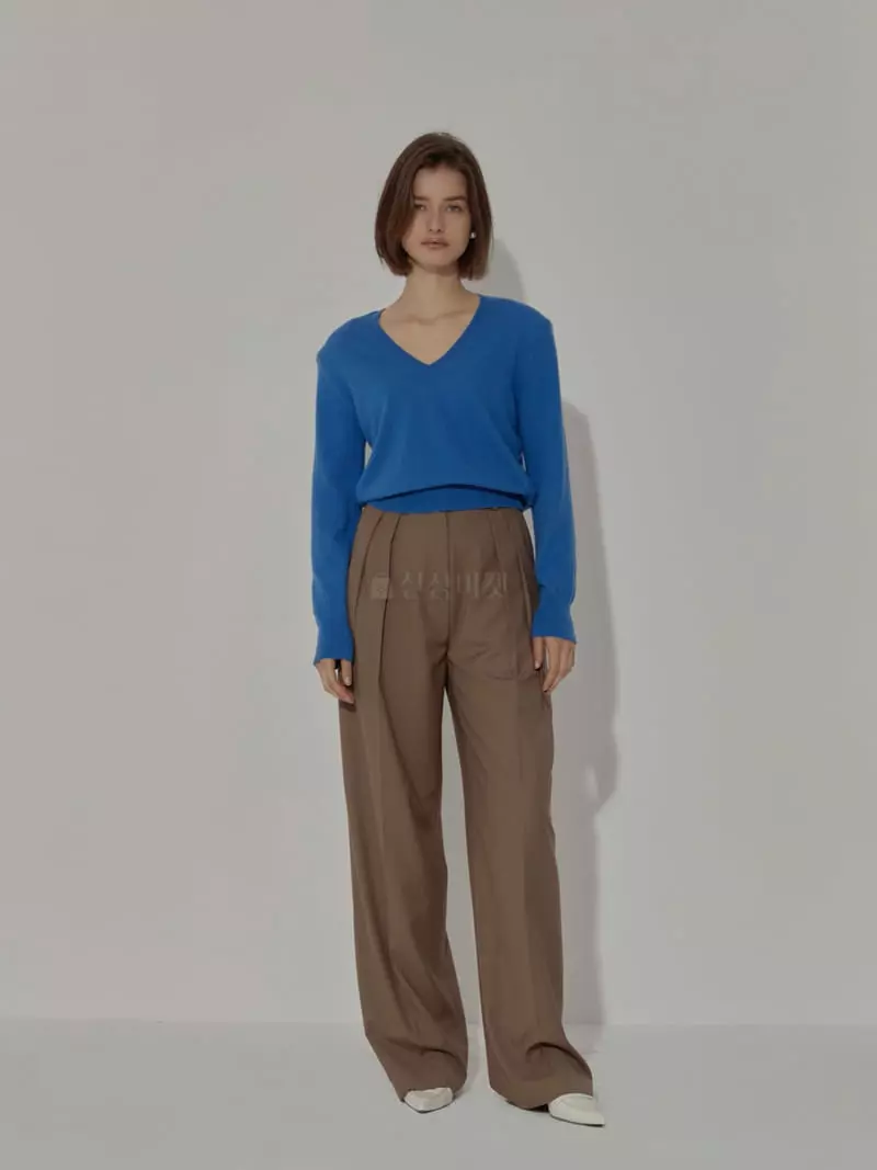 Neroli36 - Korean Women Fashion - #momslook - Pad V Knit Tee - 6