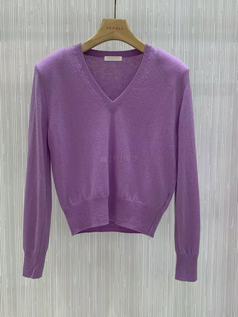 Neroli36 - Korean Women Fashion - #momslook - Pad V Knit Tee - 8