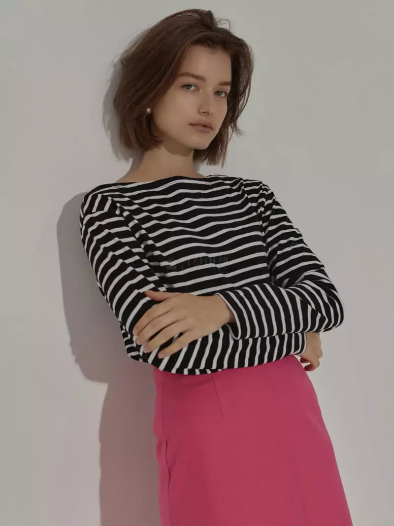 Neroli36 - Korean Women Fashion - #pursuepretty - Marine Stripes Tee - 2