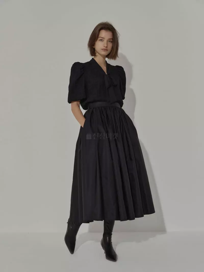 Neroli36 - Korean Women Fashion - #thelittlethings - Line Blouse - 3