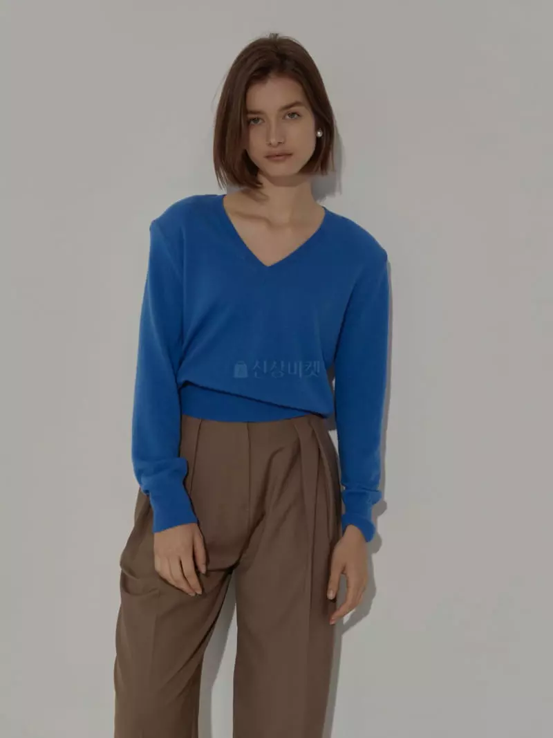Neroli36 - Korean Women Fashion - #womensfashion - Pad V Knit Tee - 3