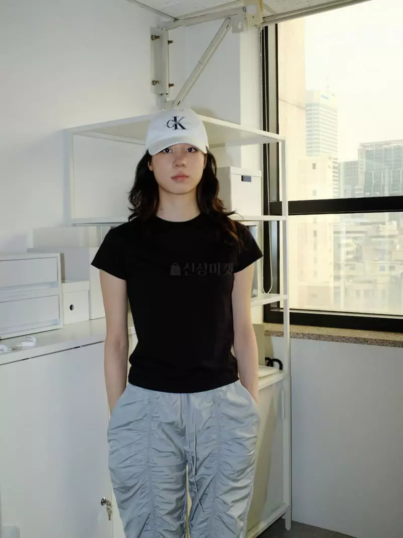 Neuter - Korean Women Fashion - #momslook - Short Sleeve Tee - 3