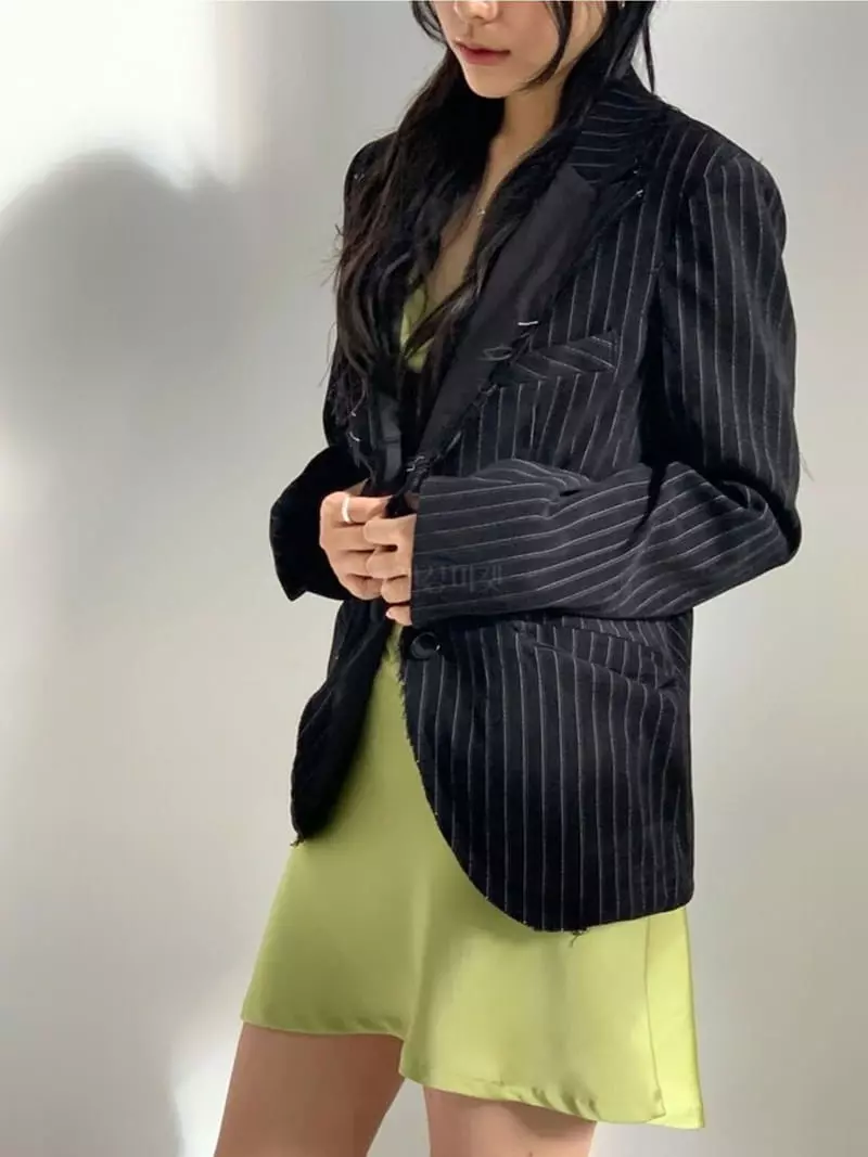 Neuter - Korean Women Fashion - #thelittlethings - Un Common Jacket - 3