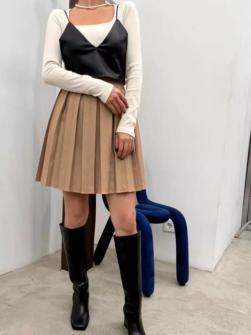 Newtro_Mood - Korean Women Fashion - #womensfashion - Tori Pleats Wrinkle Mini Skirt - 4