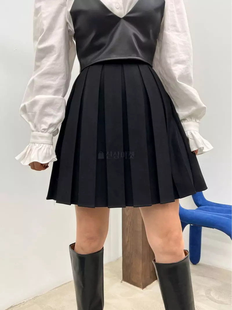 Newtro_Mood - Korean Women Fashion - #womensfashion - Tori Pleats Wrinkle Mini Skirt - 7