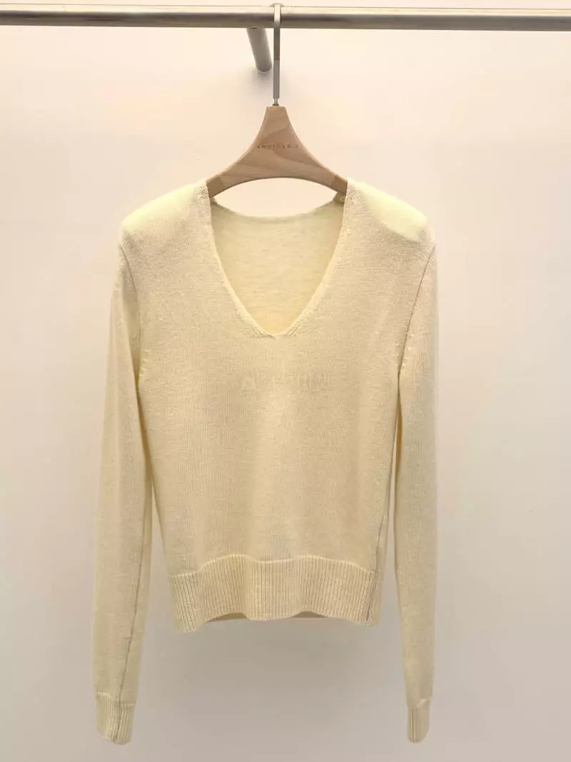 Nutplan - Korean Women Fashion - #momslook - V cash Knit Tee