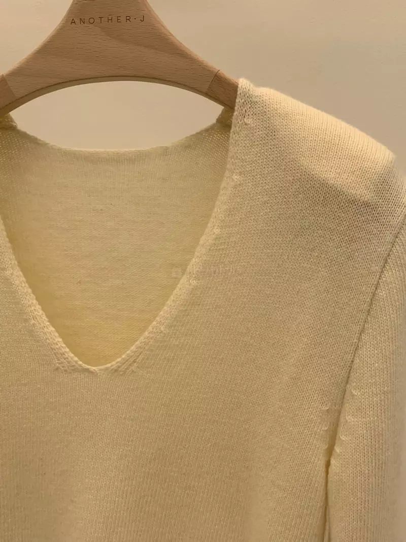 Nutplan - Korean Women Fashion - #momslook - V cash Knit Tee - 5