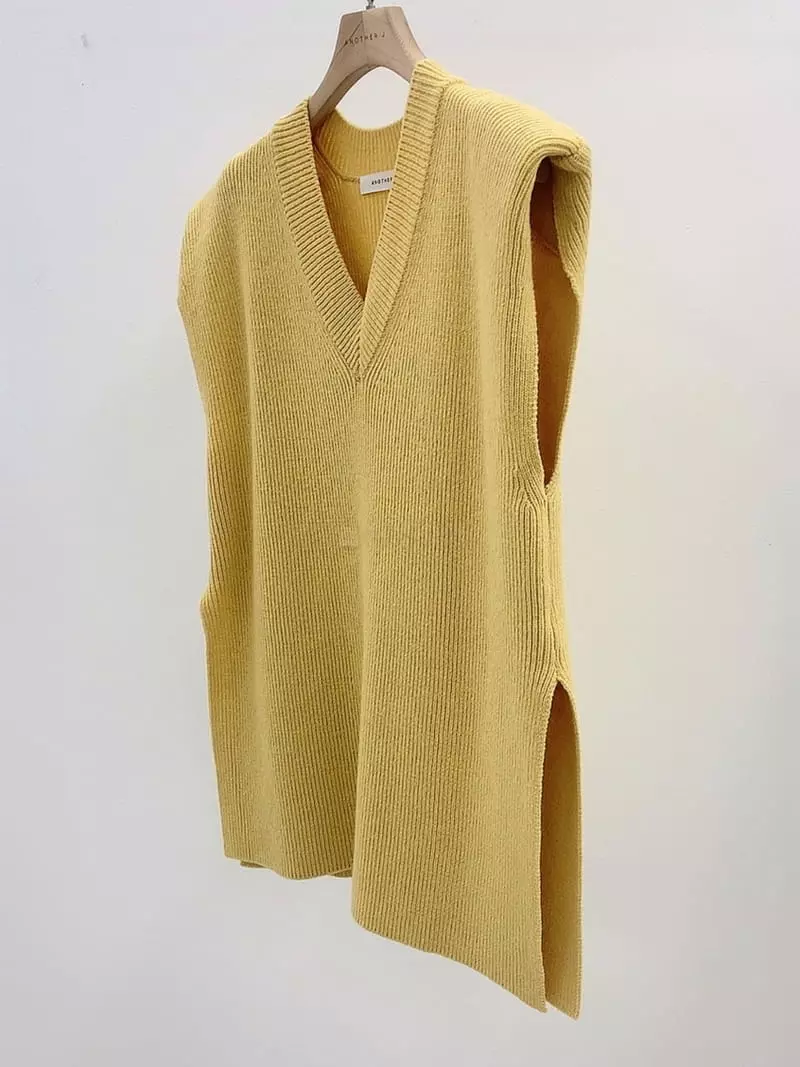 Nutplan - Korean Women Fashion - #vintagekidsstyle - Pad V Knit Tee - 3