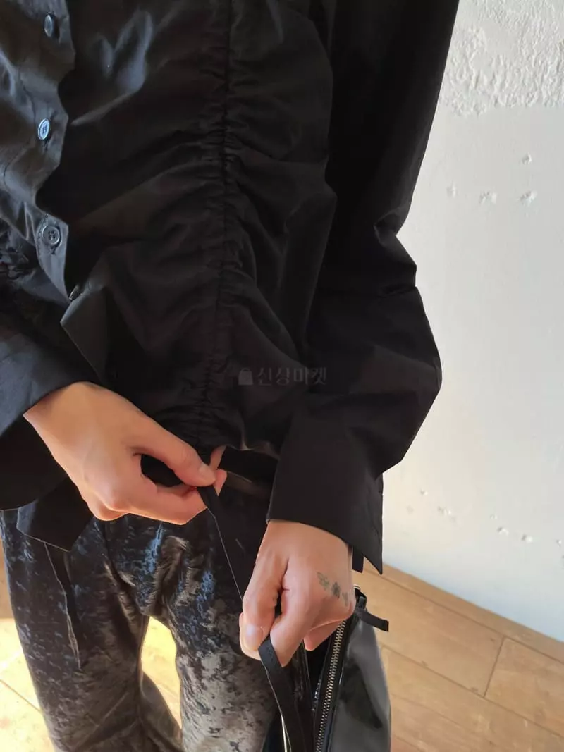 Nyunyu-Seoul - Korean Women Fashion - #momslook - Mug Blouse - 6