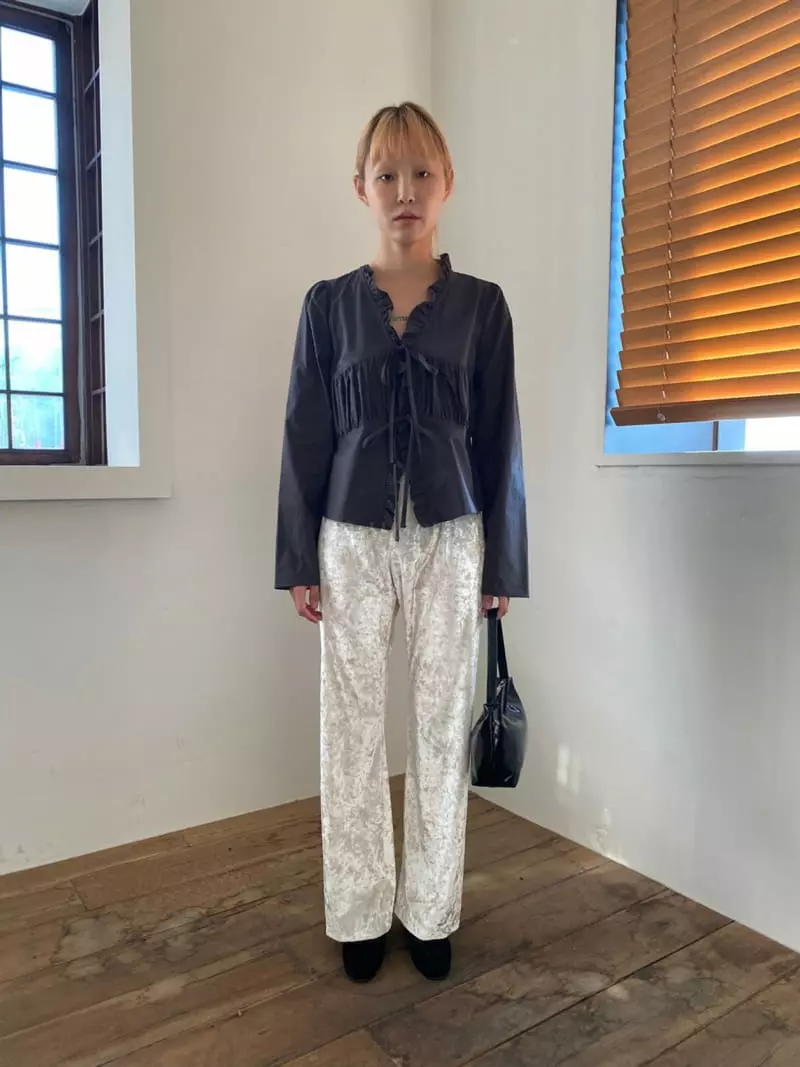 Nyunyu-Seoul - Korean Women Fashion - #momslook - Ruffle Blouse - 12