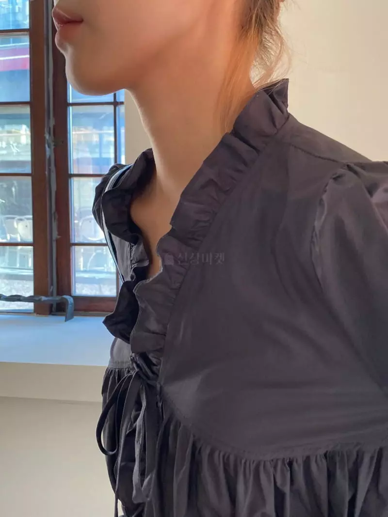 Nyunyu-Seoul - Korean Women Fashion - #womensfashion - Ruffle Blouse - 4