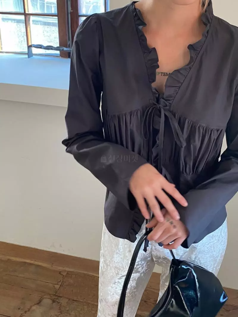 Nyunyu-Seoul - Korean Women Fashion - #momslook - Ruffle Blouse - 6