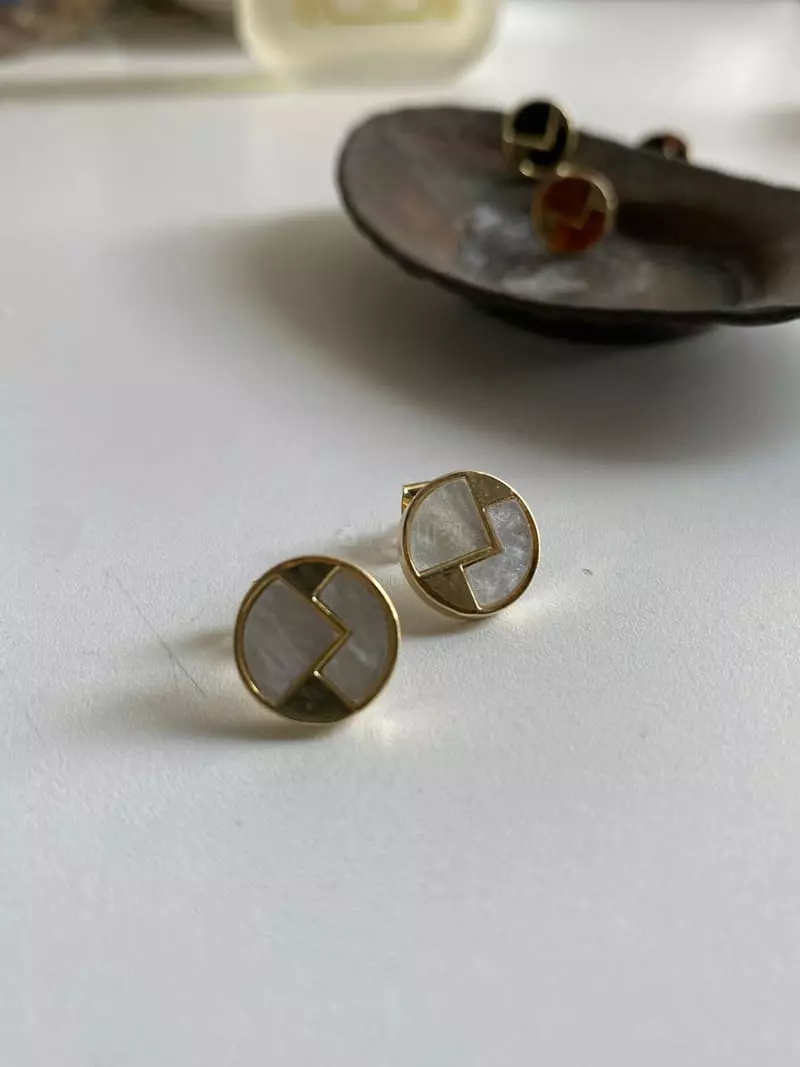 Nyunyu-Seoul - Korean Women Fashion - #momslook - Gold One Earring - 2