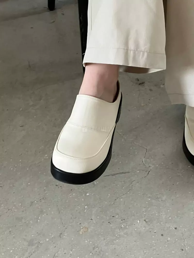 Nyunyu-Seoul - Korean Women Fashion - #womensfashion - Danggo Slippers - 4