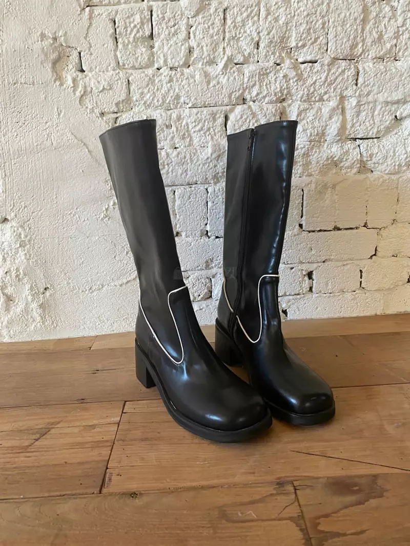 Nyunyu-Seoul - Korean Women Fashion - #restrostyle - Piping Boots - 2
