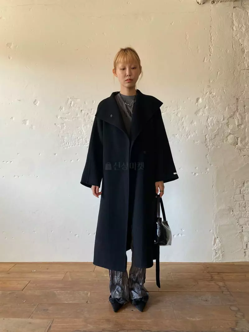 Nyunyu-Seoul - Korean Women Fashion - #womensfashion - Mane Coat - 2