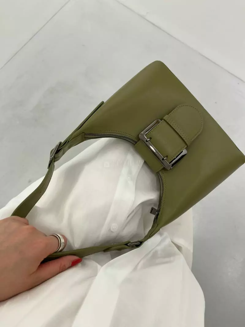 Nyunyu-Seoul - Korean Women Fashion - #womensfashion - Molly Buckle Bag - 10