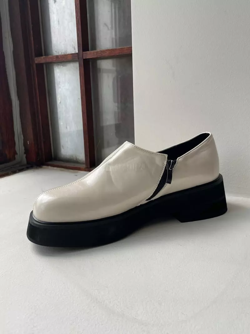 Nyunyu-Seoul - Korean Women Fashion - #womensfashion - One Zipper Loafer - 12