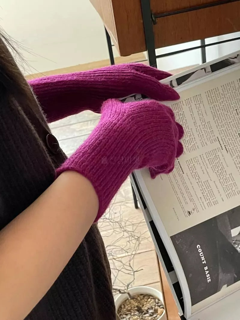 Nyunyu Wear - Korean Women Fashion - #womensfashion - Long Rib Gloves - 4