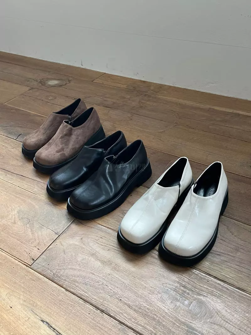 Nyunyu Wear - Korean Women Fashion - #momslook - One Zipper Loafer - 2