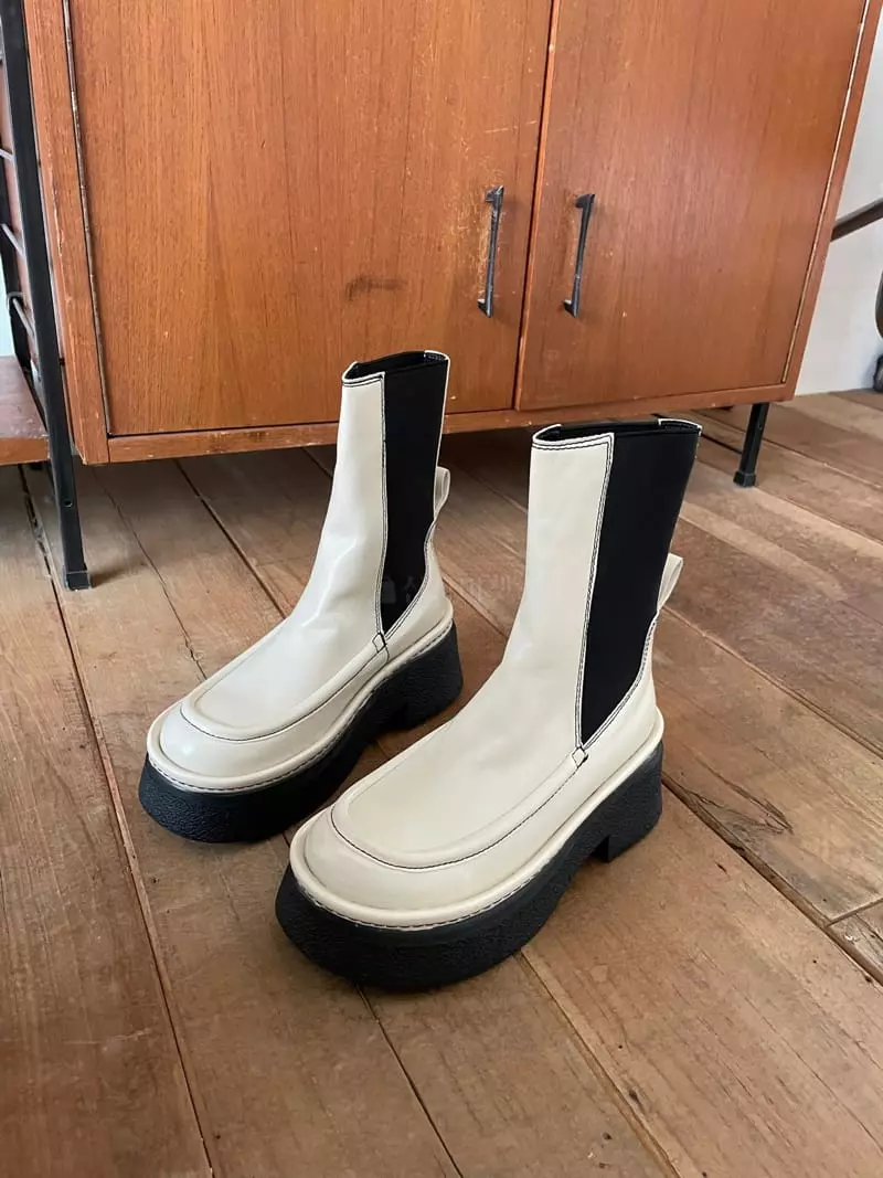 Nyunyu Wear - Korean Women Fashion - #momslook - Slo Banding Boots