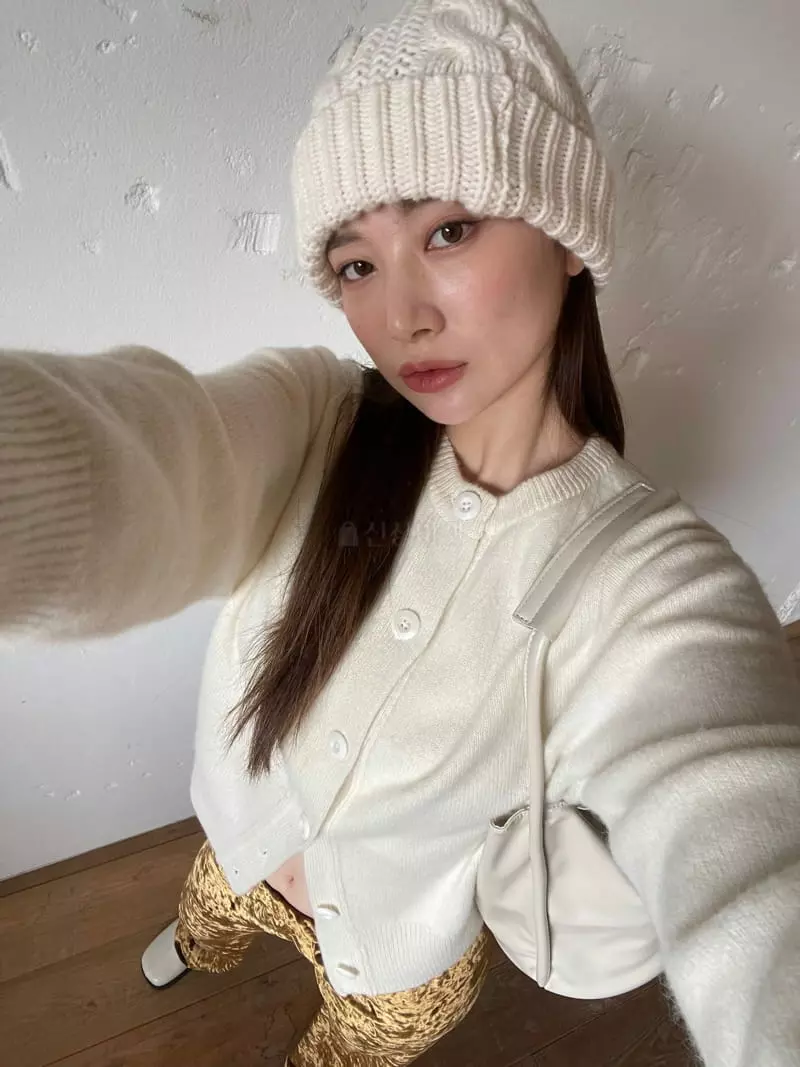 Nyunyu Wear - Korean Women Fashion - #momslook - Twist Hat - 9