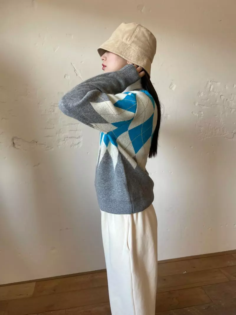 Nyunyu Wear - Korean Women Fashion - #pursuepretty - Argyle Knit Tee