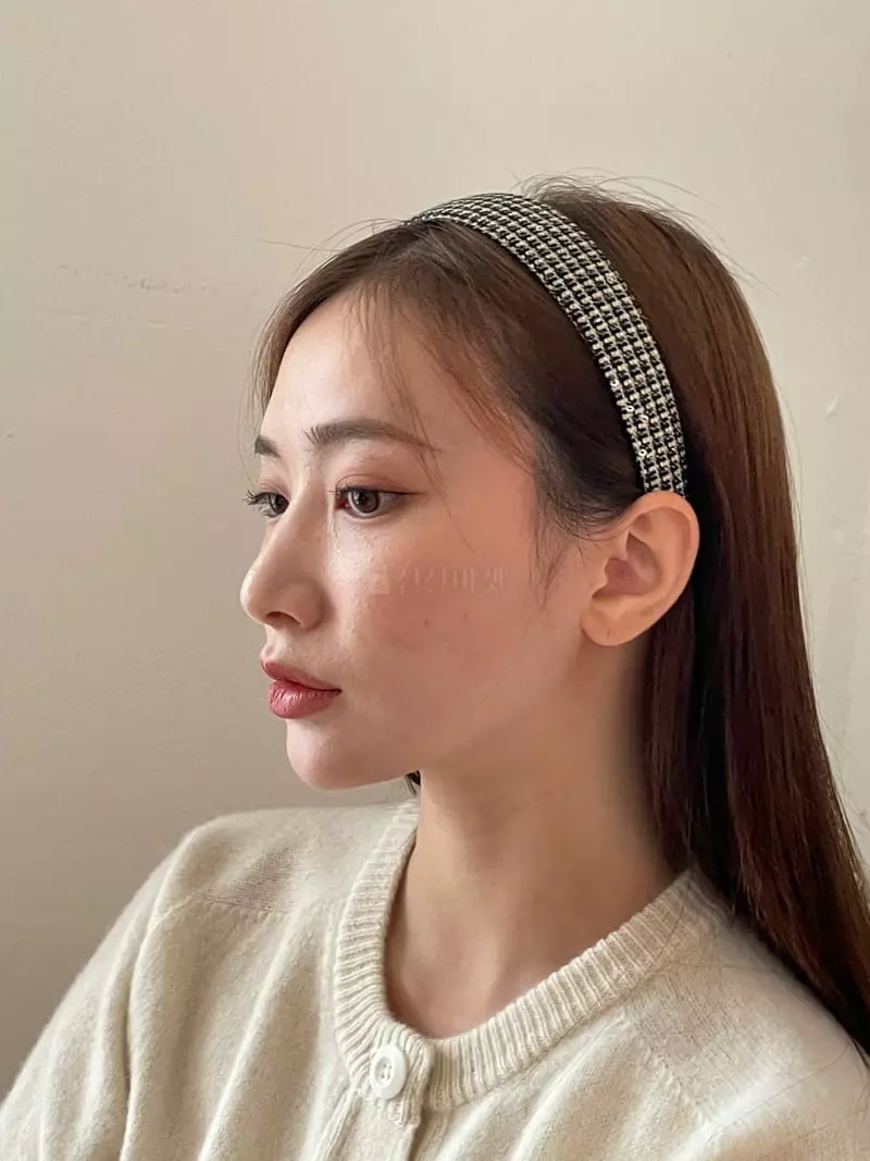 Nyunyu Wear - Korean Women Fashion - #pursuepretty - Bling Twid Hairband - 10