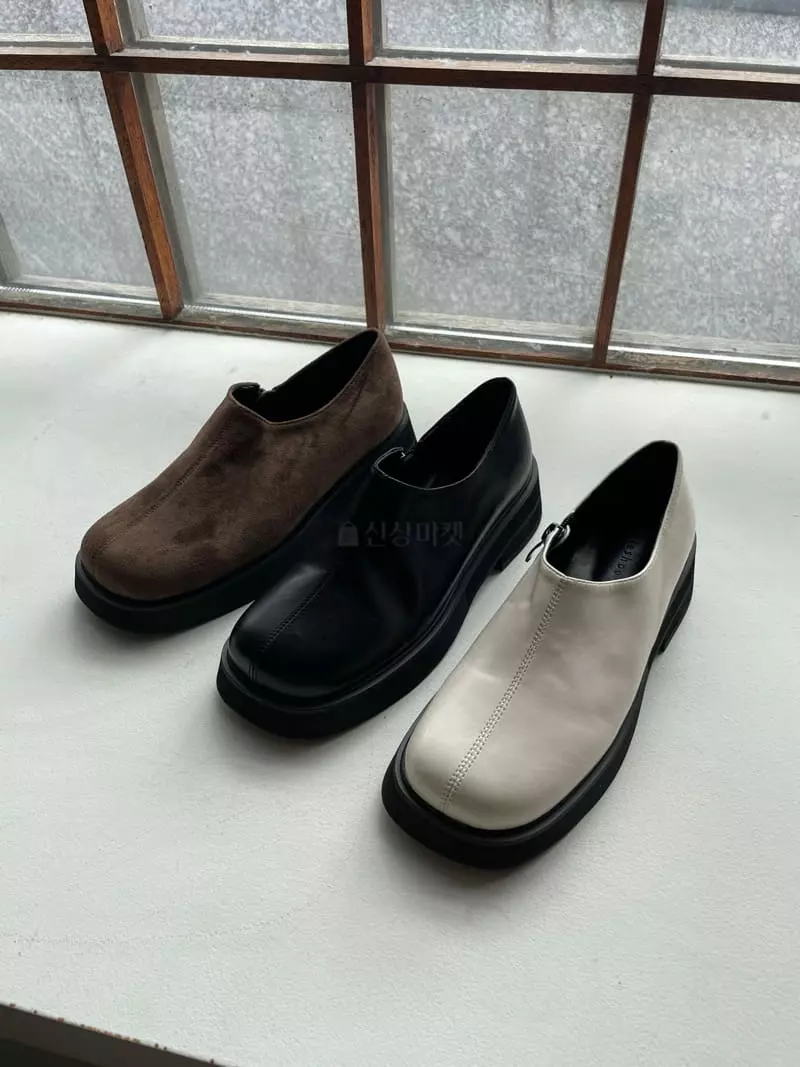 Nyunyu Wear - Korean Women Fashion - #romanticstyle - One Zipper Loafer - 10
