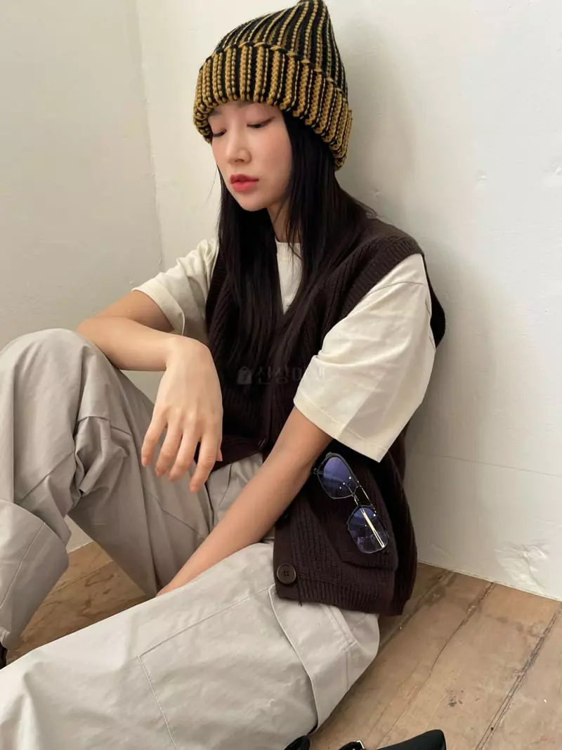Nyunyu Wear - Korean Women Fashion - #restrostyle - Stitch Warm Beanie - 4