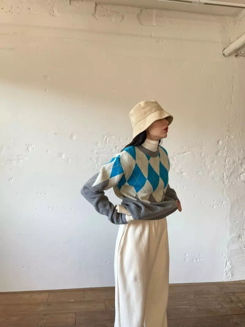 Nyunyu Wear - Korean Women Fashion - #romanticstyle - Argyle Knit Tee - 4