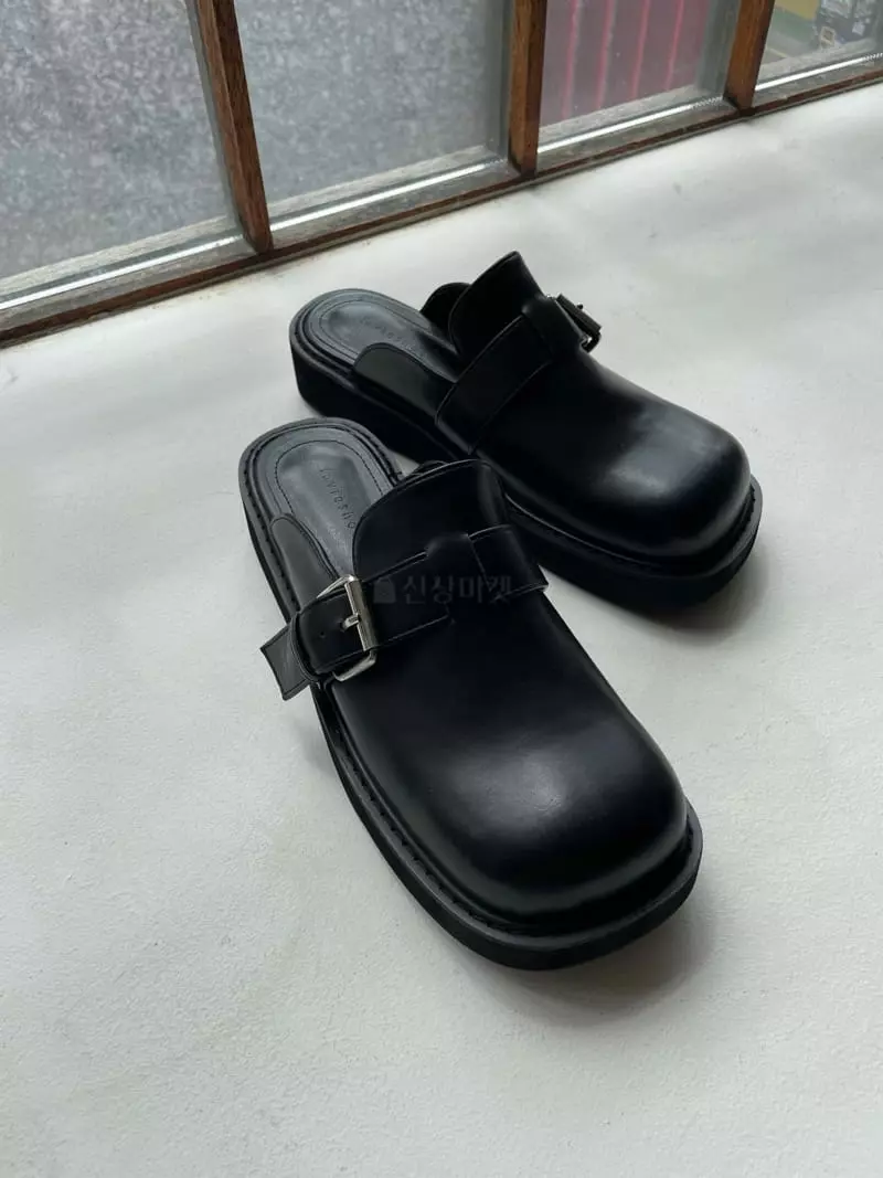 Nyunyu Wear - Korean Women Fashion - #vintageinspired - One Buckle Mule - 5