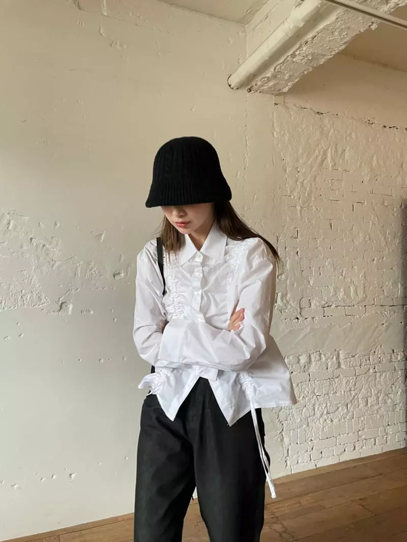Nyunyu Wear - Korean Women Fashion - #vintageinspired - Big Quiltinh Bucket Hat - 2