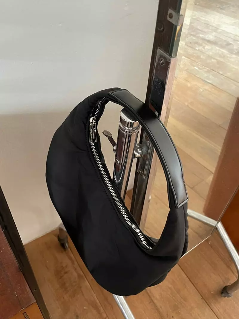 Nyunyu Wear - Korean Women Fashion - #momslook - Pondag Padding Bag - 4