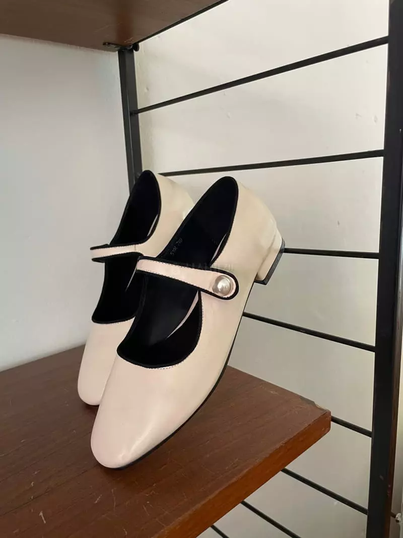 Nyunyu Wear - Korean Women Fashion - #womensfashion - Point Flats - 6