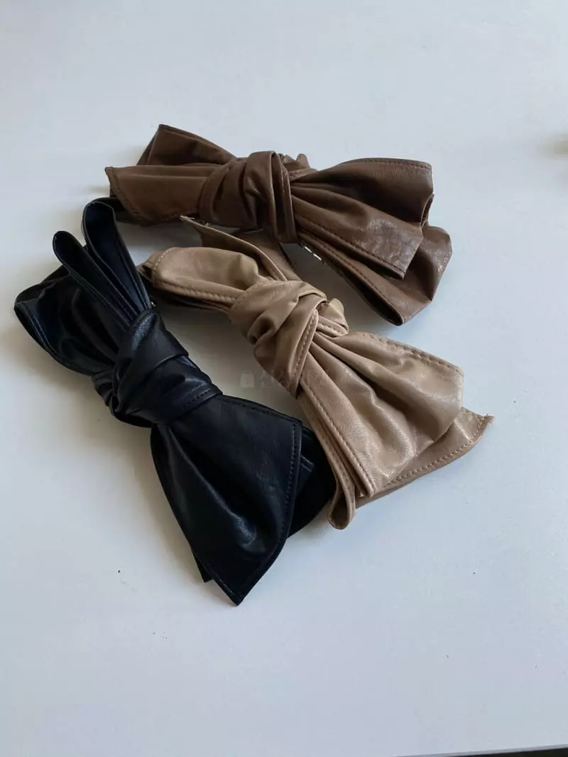 Nyunyu Wear - Korean Women Fashion - #womensfashion - Ribbon Leather Hairpin