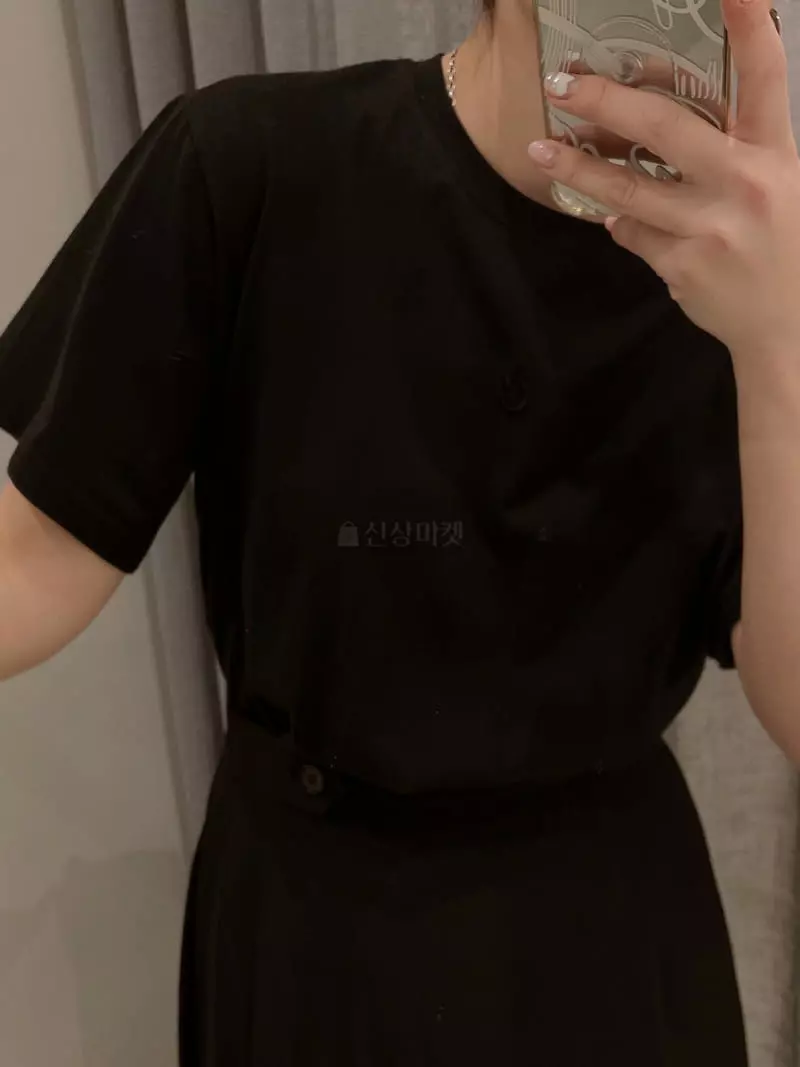 Odor - Korean Women Fashion - #pursuepretty - Classic Embroidery Tee - 5