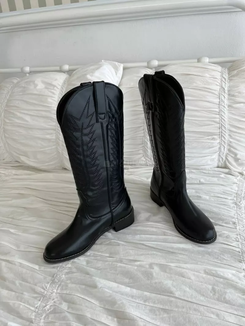 Onandon - Korean Women Fashion - #momslook - 83001 Boots - 3