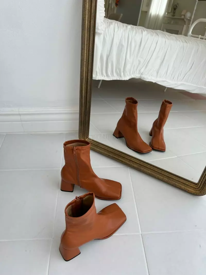Onandon - Korean Women Fashion - #momslook - 83006 Boots - 10