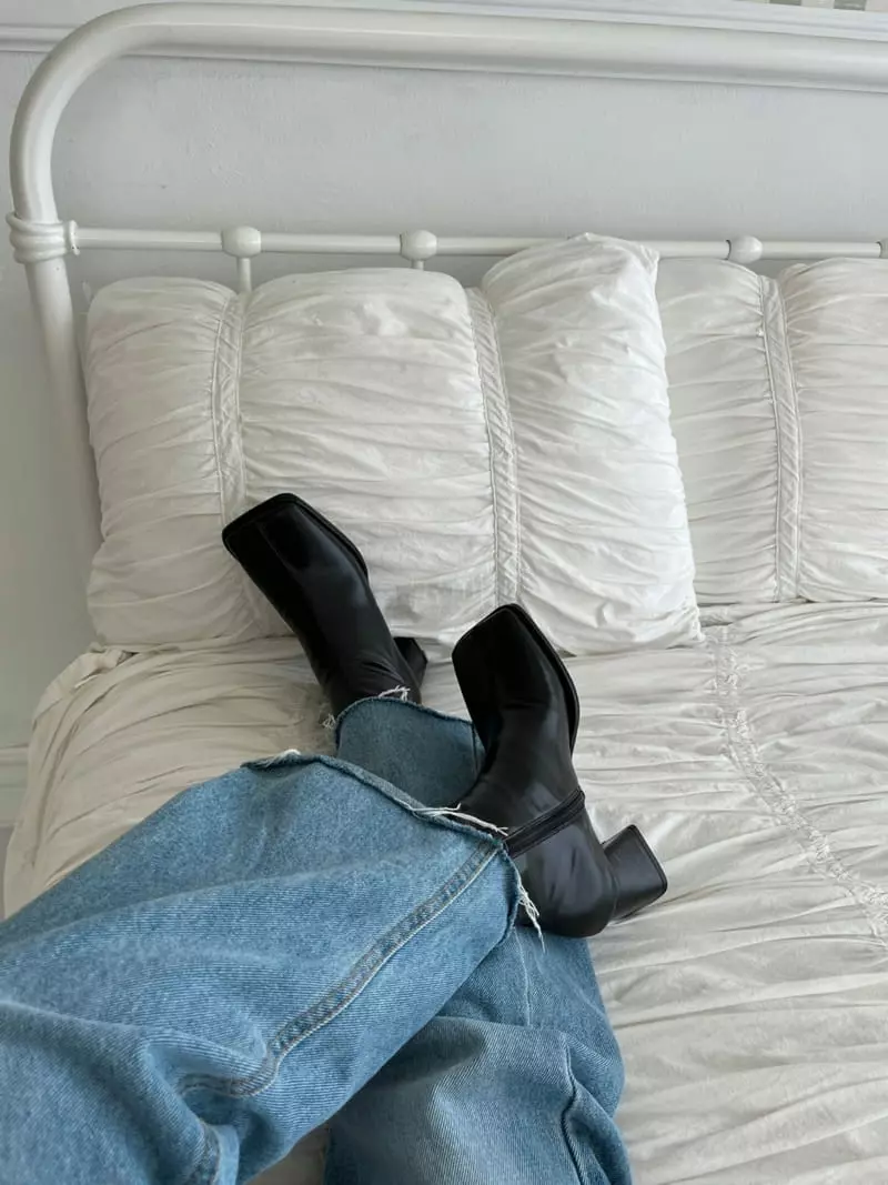 Onandon - Korean Women Fashion - #thelittlethings - 83006 Boots - 4