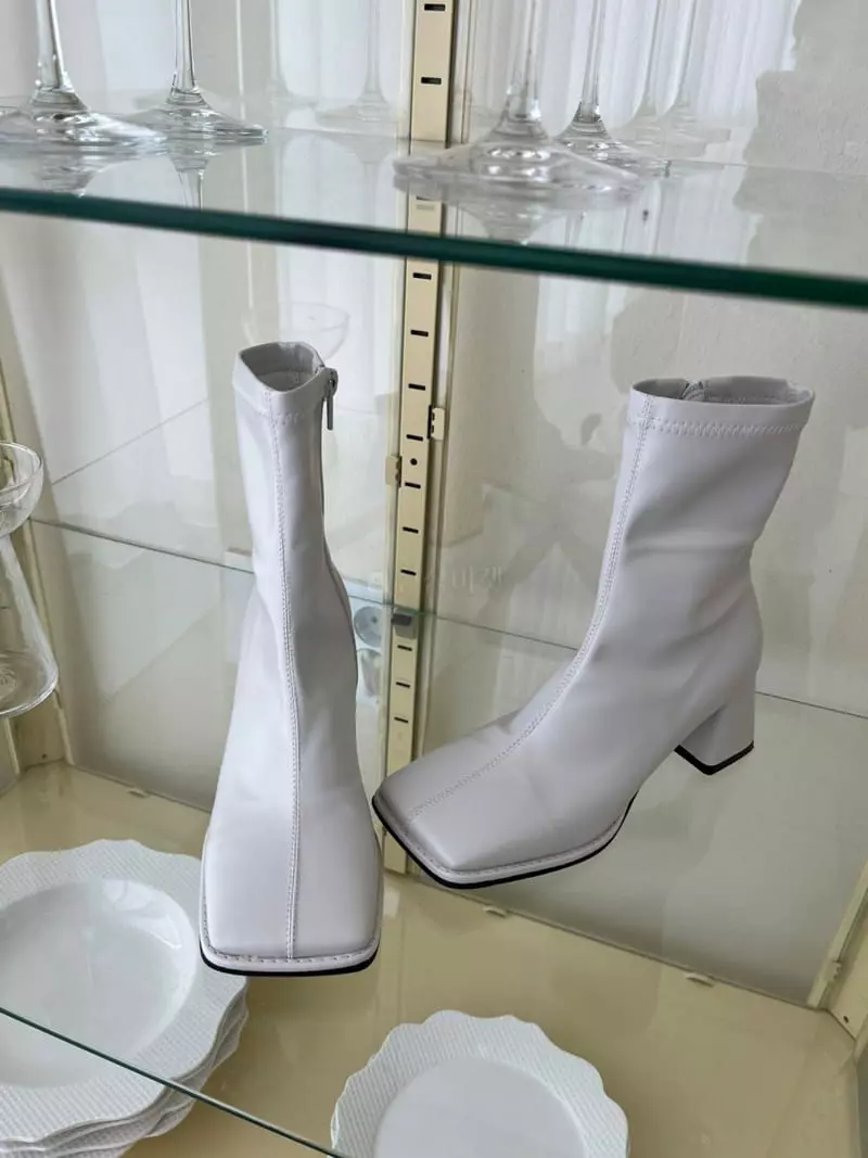 Onandon - Korean Women Fashion - #momslook - 83006 Boots - 8
