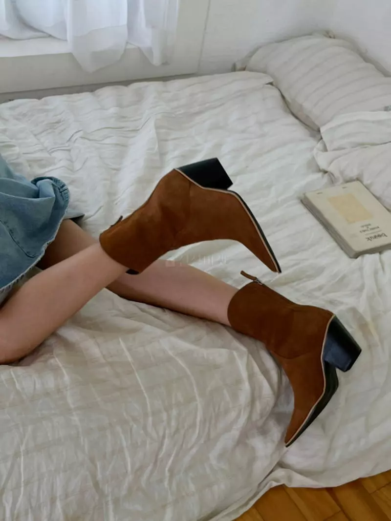 Onandon - Korean Women Fashion - #restrostyle - 2221 Boots - 2