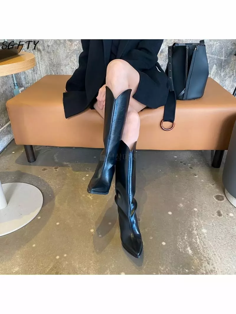 Onandon - Korean Women Fashion - #romanticstyle - 89905 Boots - 2
