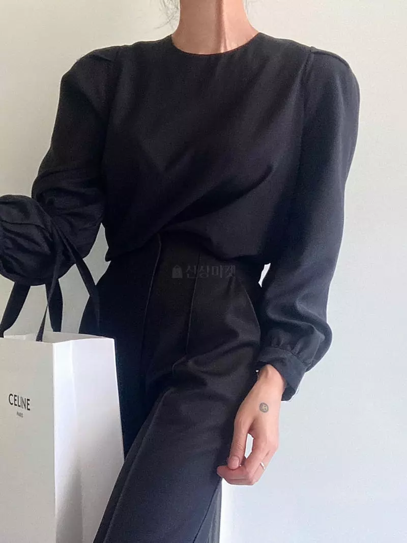 Ondo - Korean Women Fashion - #momslook - Roren Blouse - 5