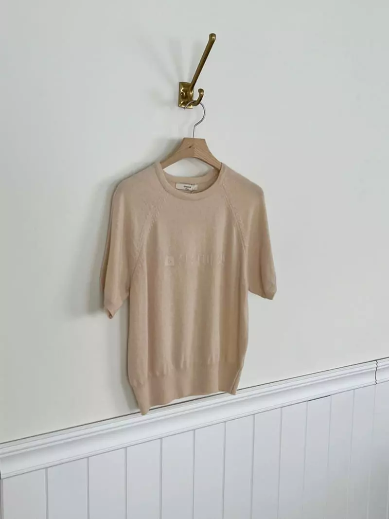 Oneand - Korean Women Fashion - #restrostyle - Lan Cash Short Sleeves Tee 