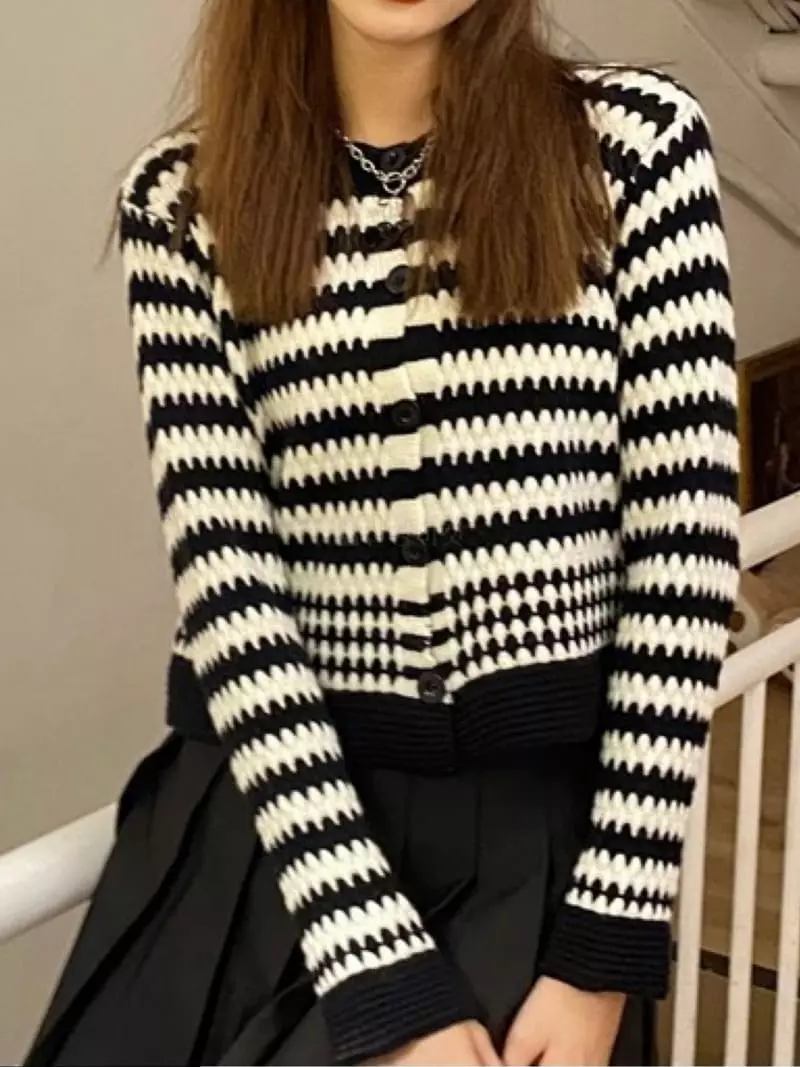Oneway - Korean Women Fashion - #momslook - Cozy Stripes Knit Tee - 2