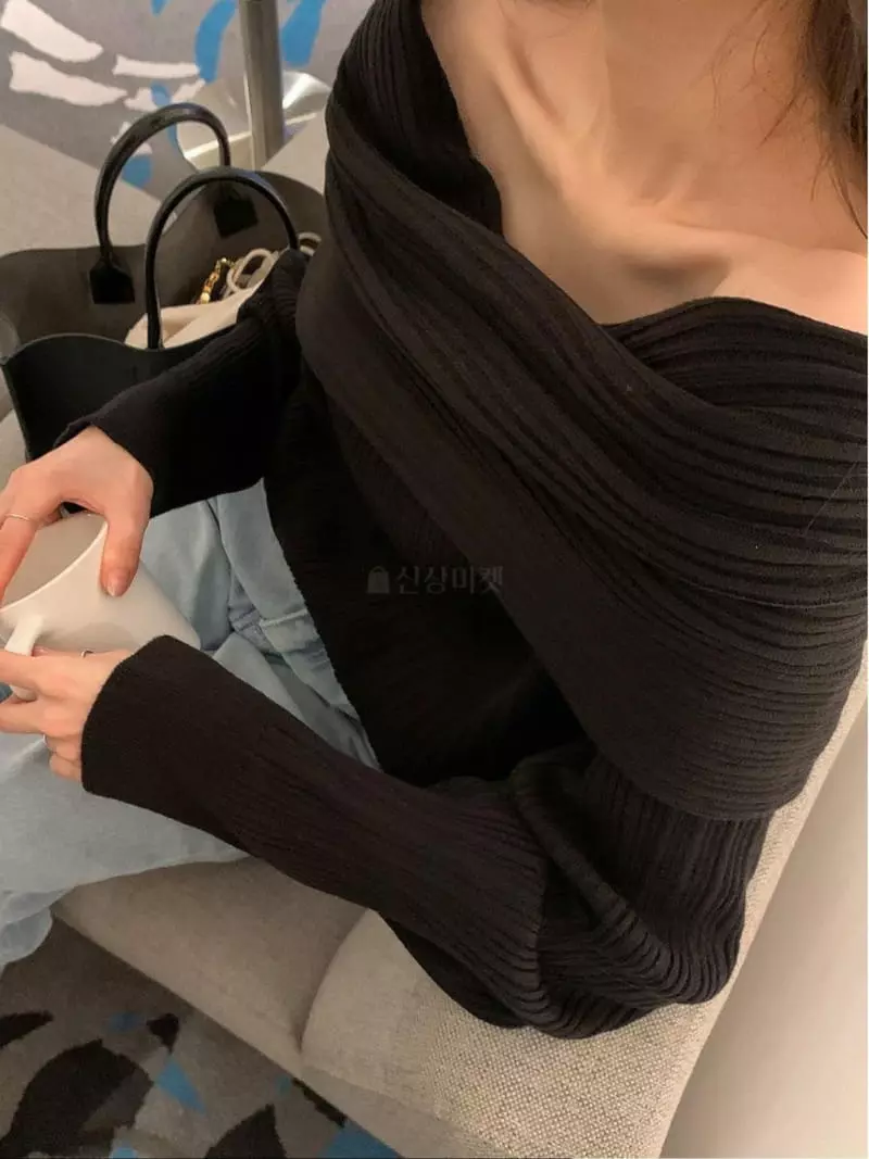 Oneway - Korean Women Fashion - #thatsdarling - Yuri Off Knit Tee - 5